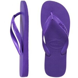 Havaianas purple 39-40 but USA size says 7/8